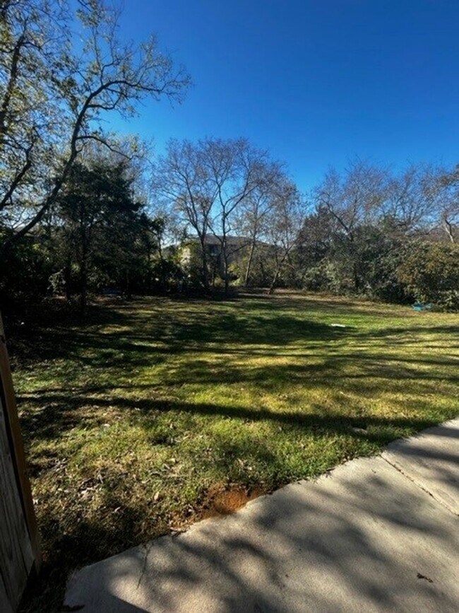 Building Photo - Affordable 2-Bedroom Townhome in the Heart of Lebanon, TN!
