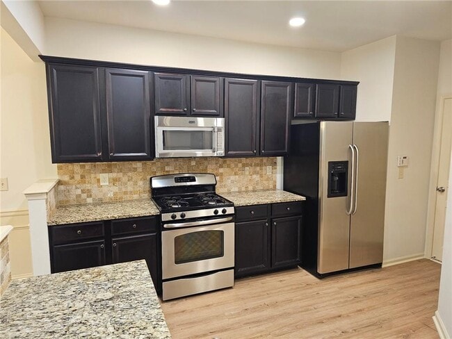 Building Photo - 6390 Elmshorn Way