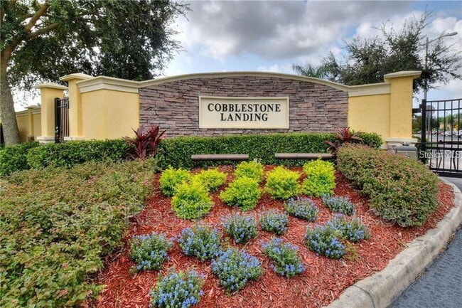 Building Photo - 515 Sandstone St