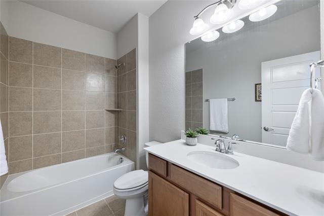 Building Photo - 1641 Winchester Dr