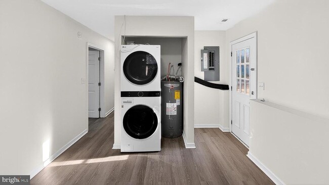 Building Photo - 232 Morris Dr