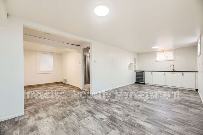 Building Photo - 8411 W 64th Pl