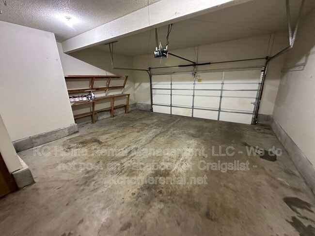 Building Photo - 6633 W 151st Pl