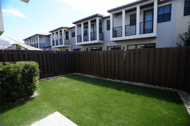 Building Photo - 10464 NW 61 Ln.