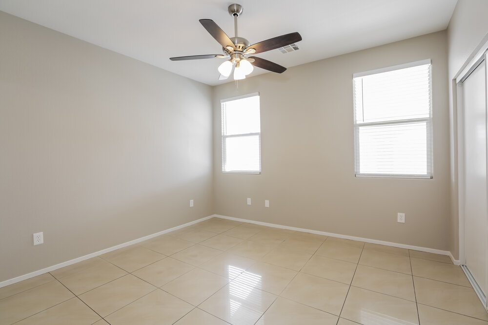 Building Photo - 8139 W Ficus Dr