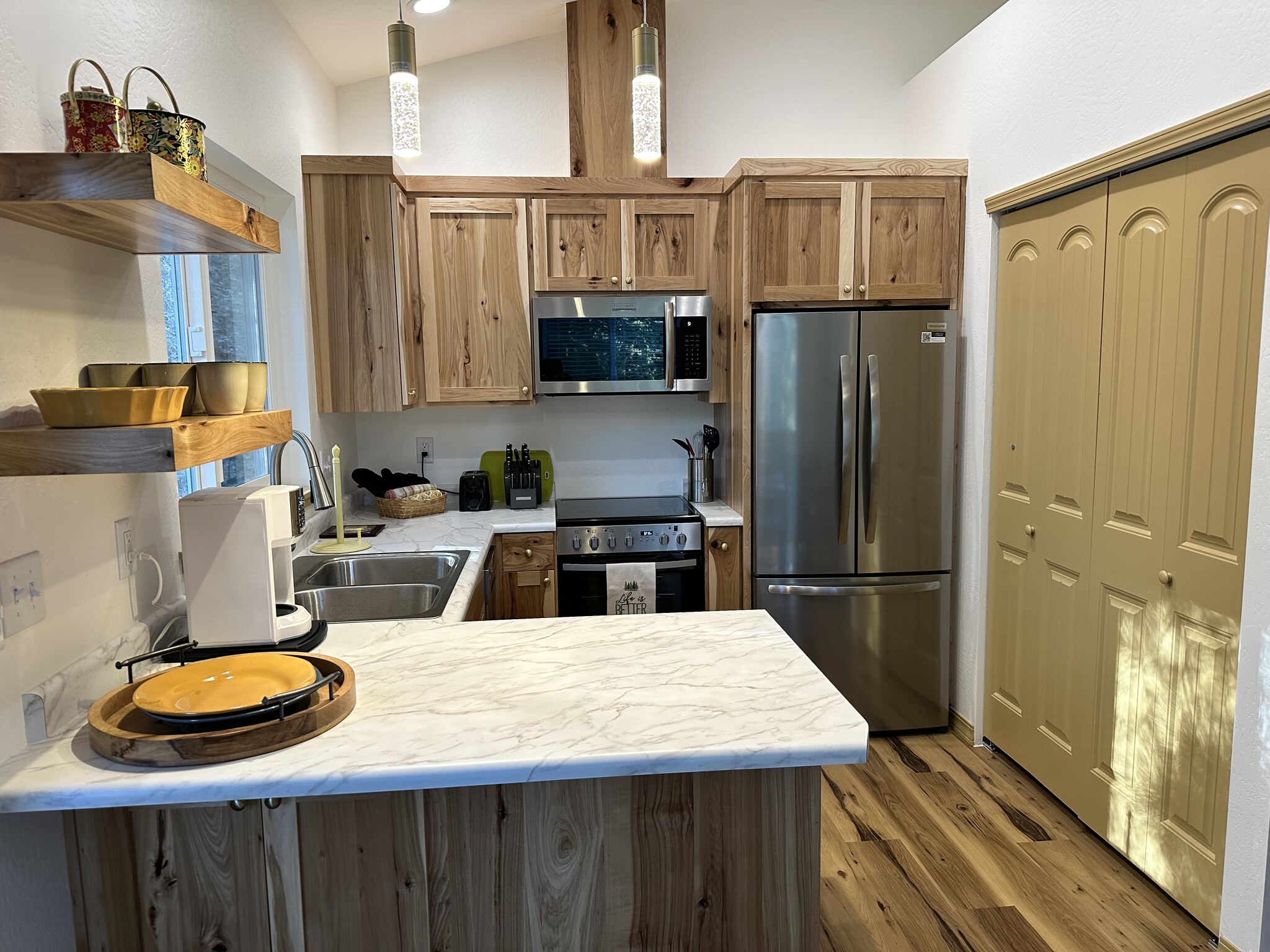 Building Photo - 1615 Virginia Ln