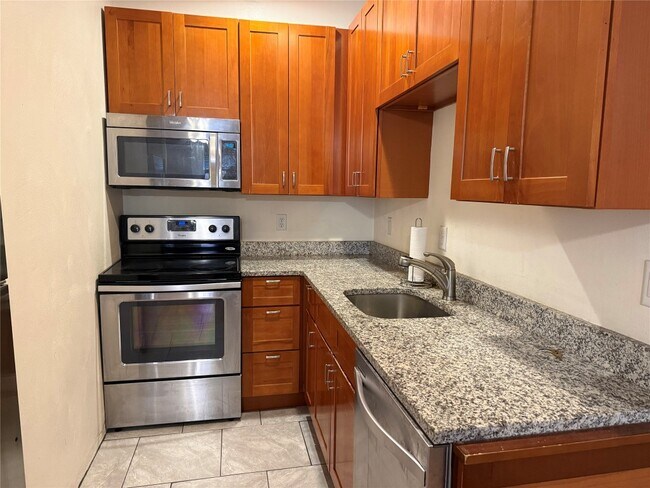 Building Photo - 25 Court St