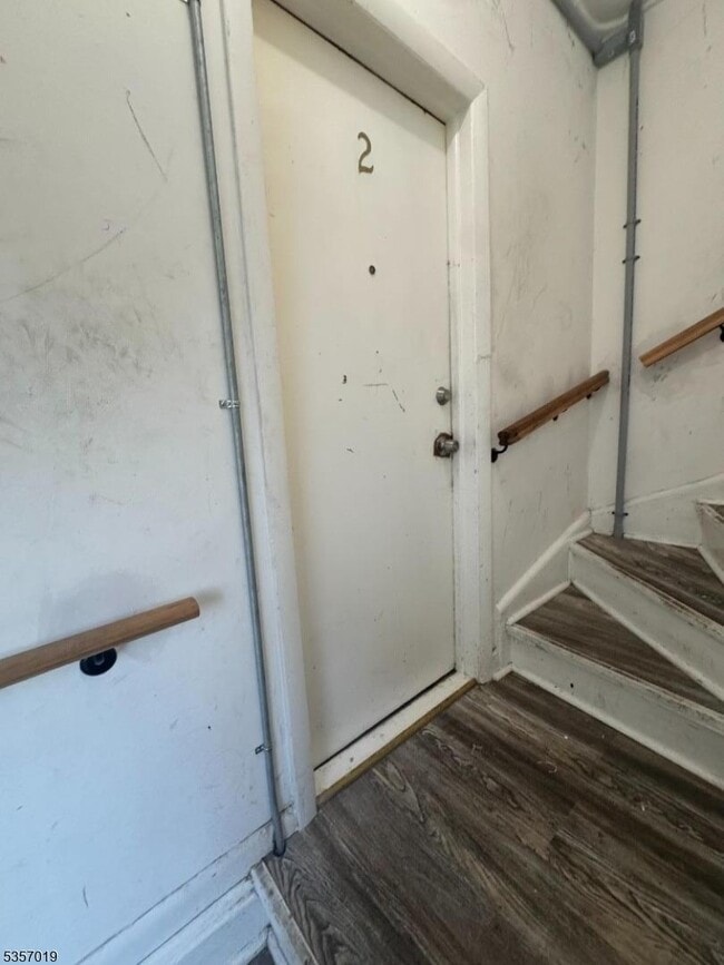 Building Photo - 381 Lanza Ave