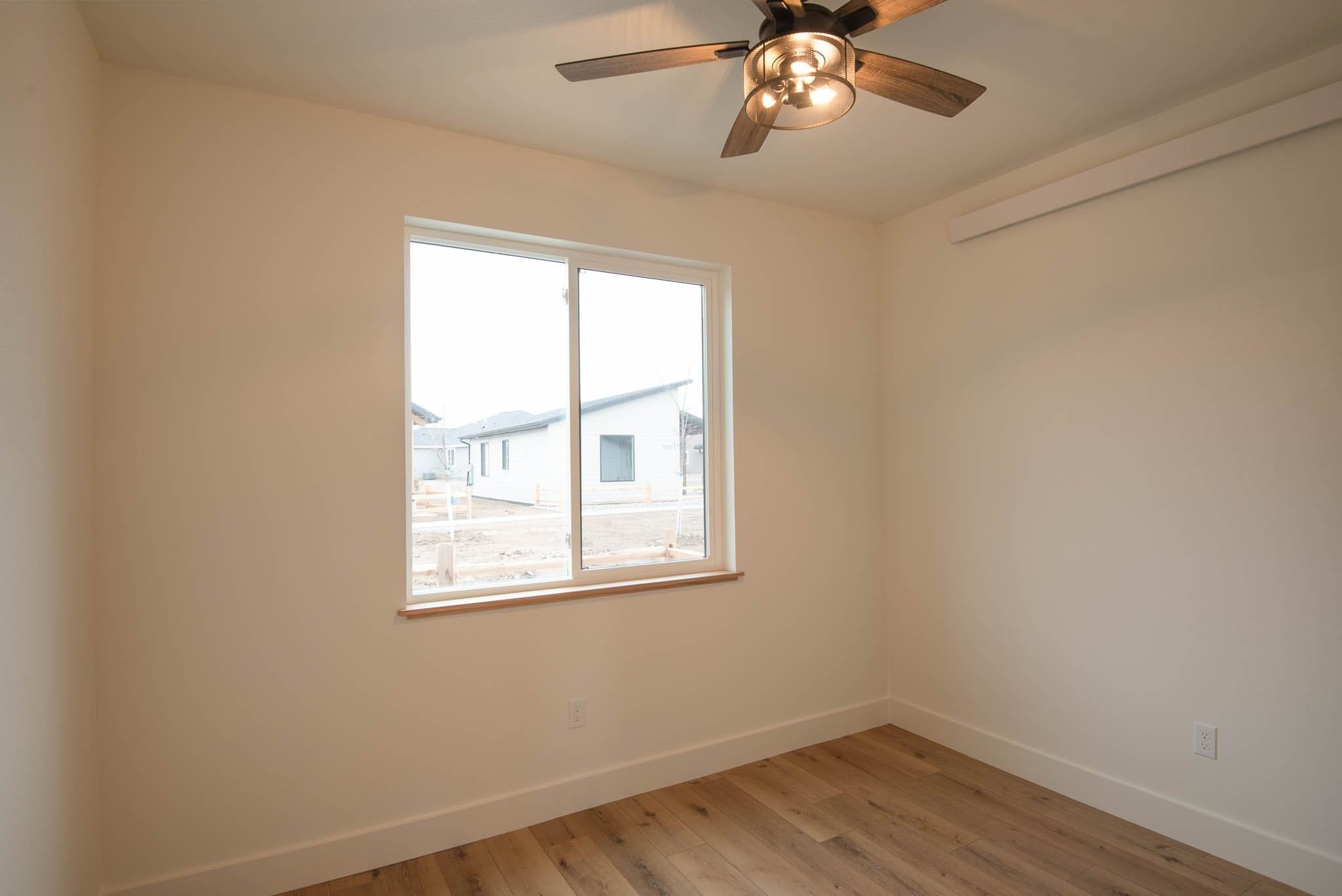 Building Photo - 1407 Windsor Dr