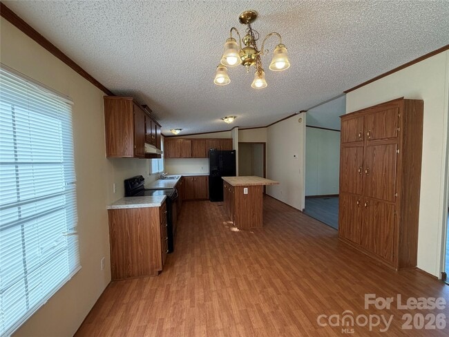 Building Photo - 7141 Lingerfelt Rd