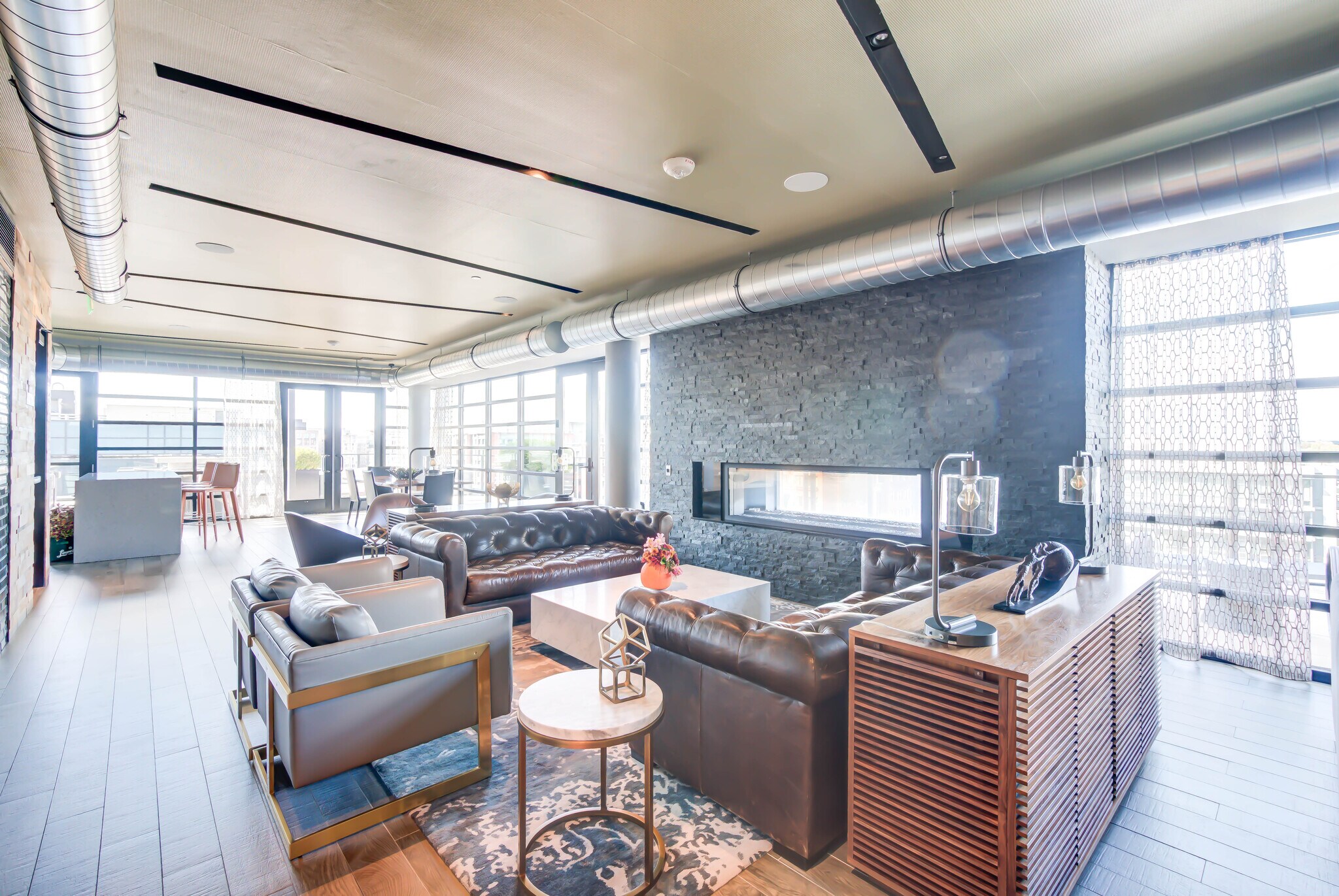 Building Photo - 1300 4th St SE