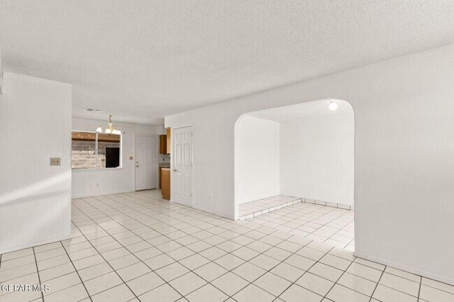 Building Photo - 11701 Henry Phipps Dr