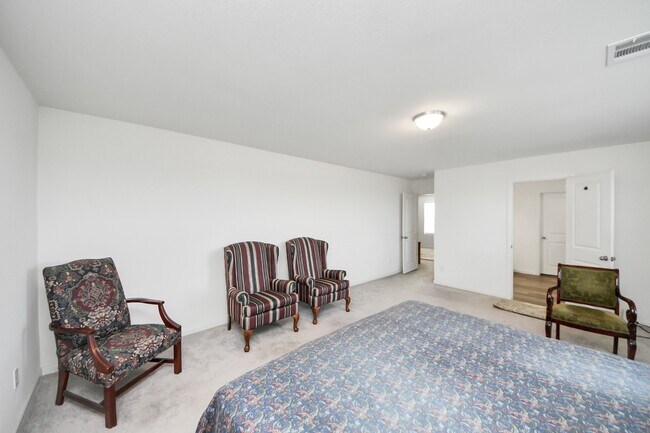 Building Photo - 4830 Highland Spgs Dr