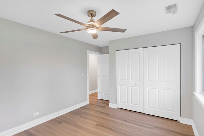 Building Photo - 350 Newgate Ct