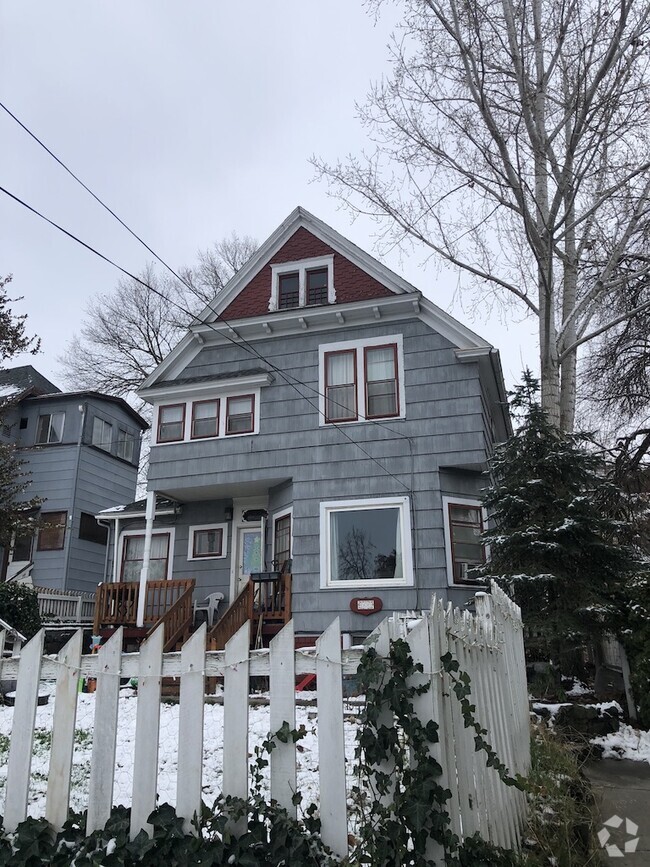 Building Photo - 606 Washington St