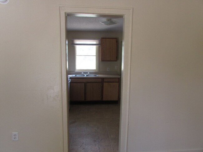 Building Photo - 123 Dixie Dr