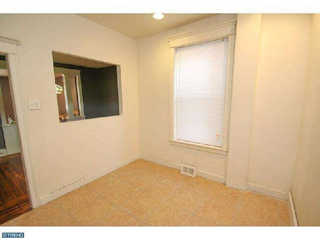 Building Photo - 116 N 61st St