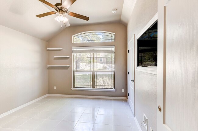 Building Photo - 7026 Chimney Hill Dr