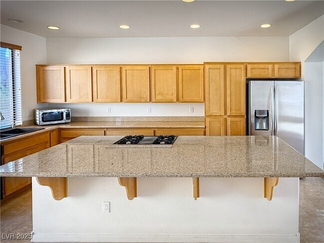 Building Photo - 3933 Bagua Ct