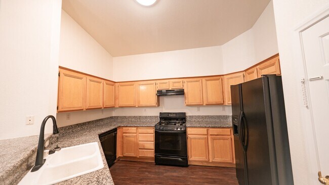 Building Photo - Beautiful Single Story Home with New Floor...