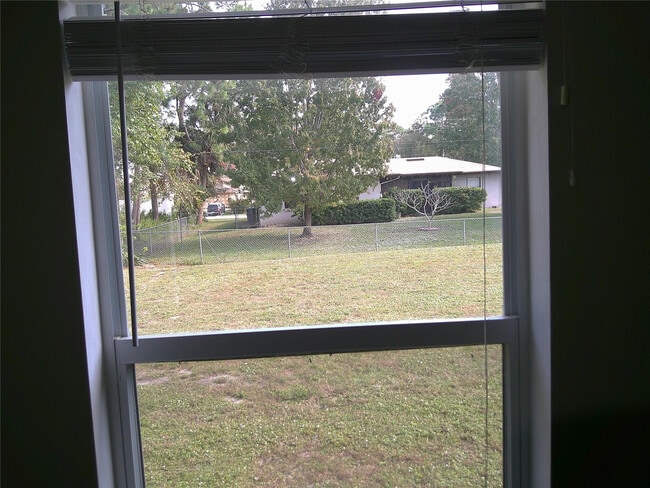 Building Photo - 865 Helm Ave