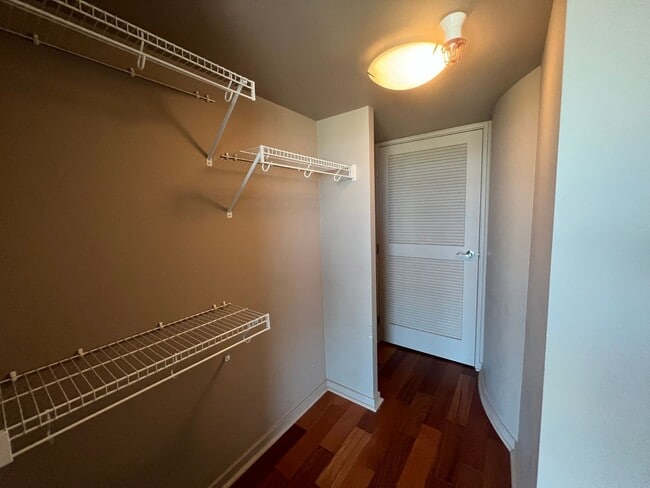 Building Photo - Moana Pacific, High rise 44th floor spacious 1 bedroom/1 bathroom