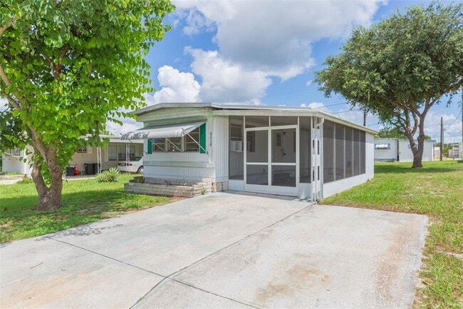 Primary Photo - 6610 Avocado Dr