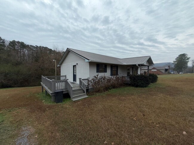 Building Photo - Adorable Updated Home for Rent in Guntersville, AL!