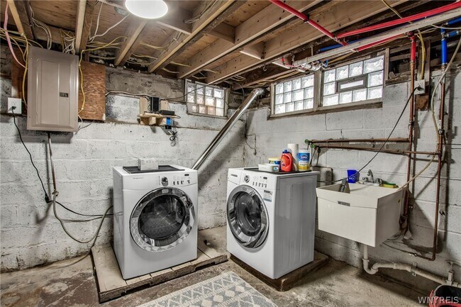 Building Photo - 66 McKinley Ave