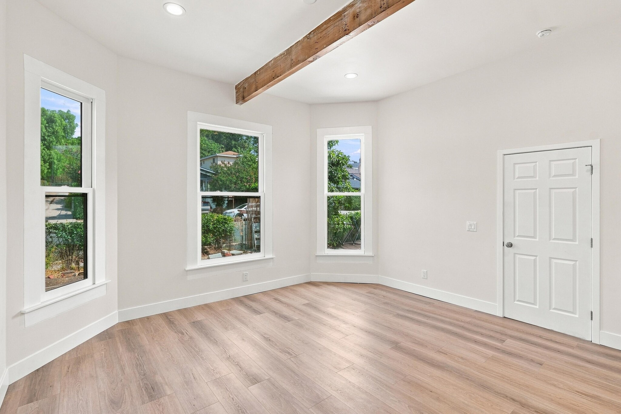Building Photo - 3410 W 27th St