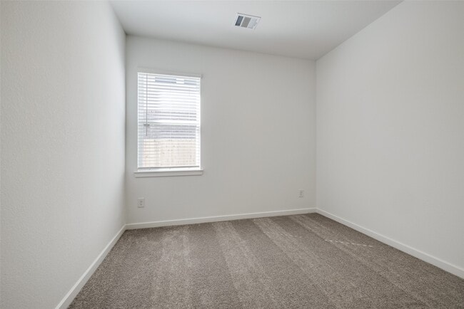 Building Photo - 9711 Westminster Mnr Dr