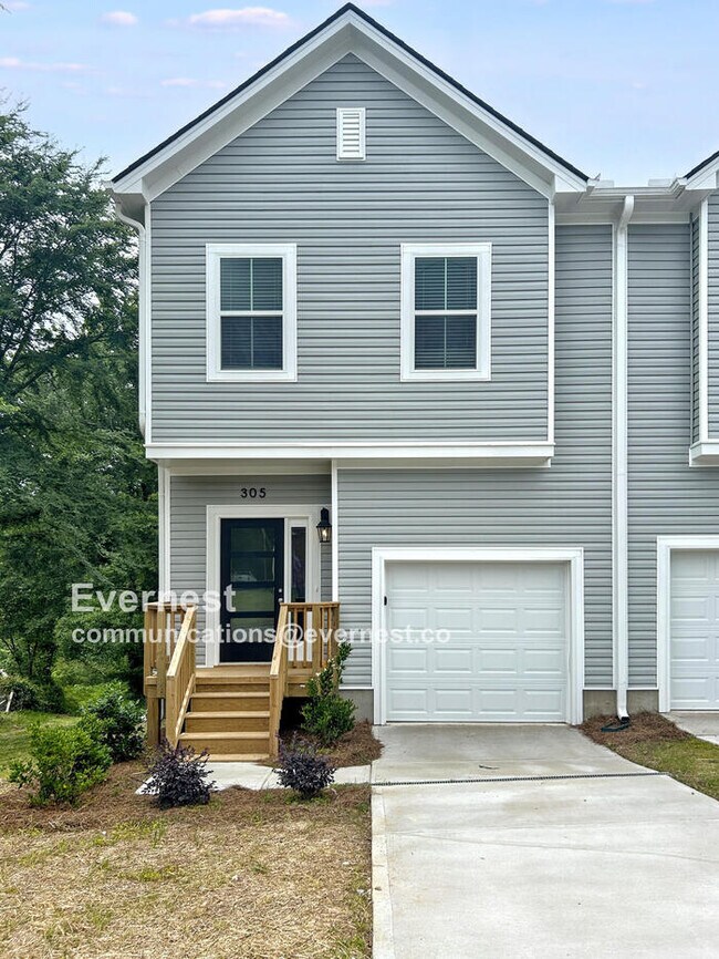 Primary Photo - 305 Pawley Dr