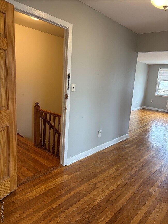 Building Photo - 41-14 Morgan St