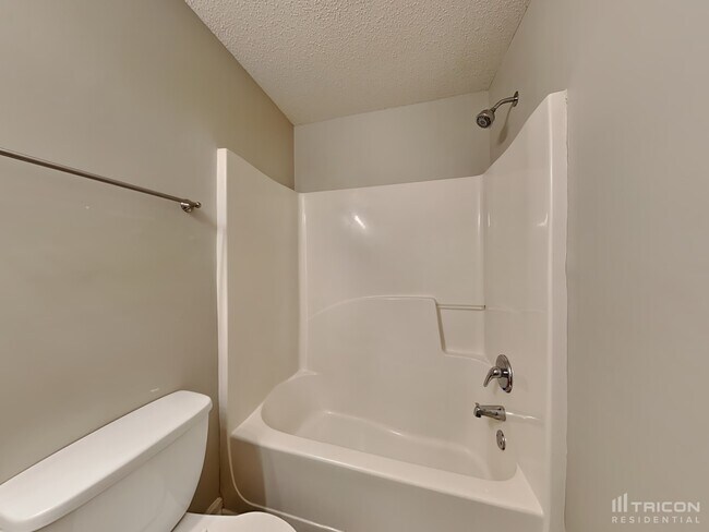 Building Photo - 1840 Lily Stem Trail NE