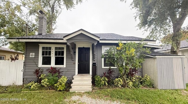 Primary Photo - 4541 Woolman Ave