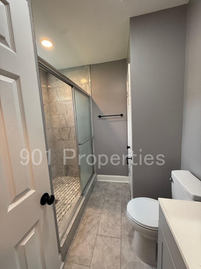 Building Photo - 1096 McEvers Rd