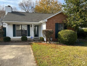 Building Photo - Woodmere bungalow