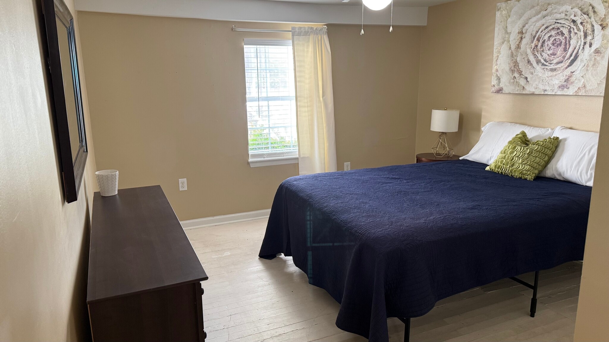 Building Photo - 286 Ashley Ave