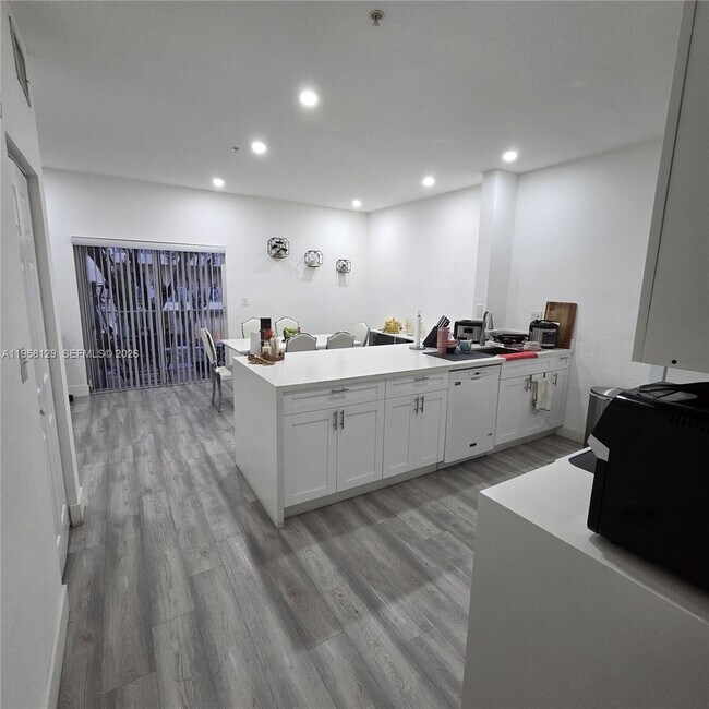 Building Photo - 6940 NW 179th St