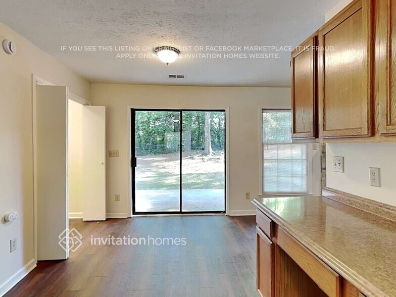 Building Photo - 403 Cindy Dr SE