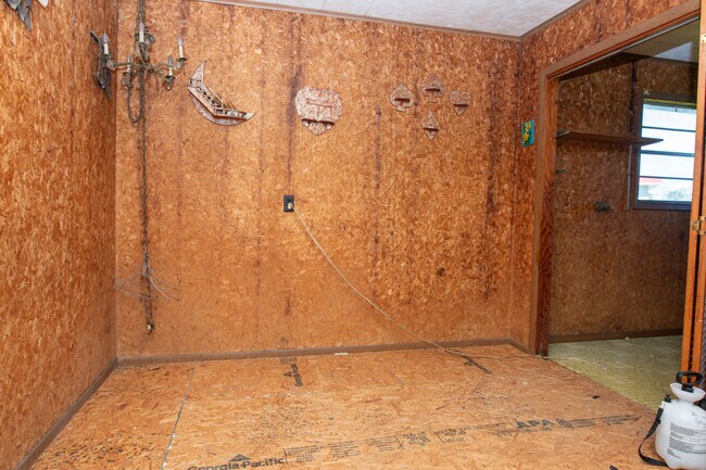 Building Photo - 407 Nugier Ave