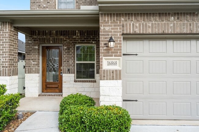 Building Photo - 16868 Pink Wintergreen Dr