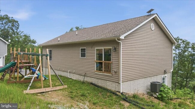 Building Photo - 1617 Tomahawk Trail