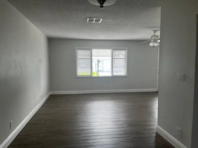 Building Photo - 1901 SW 14th Ave