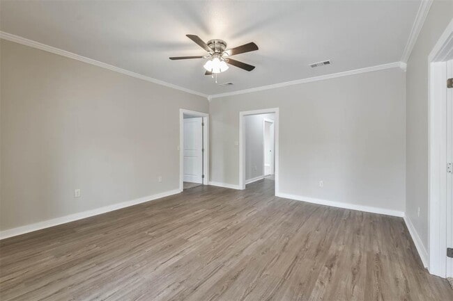 Building Photo - 329 E Washington Ave