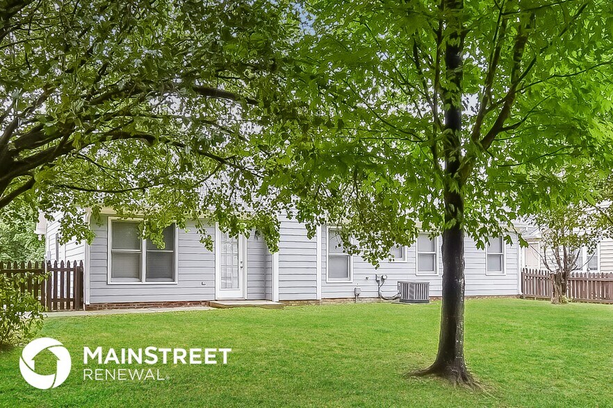 Building Photo - 4 Hickory Knoll Ct