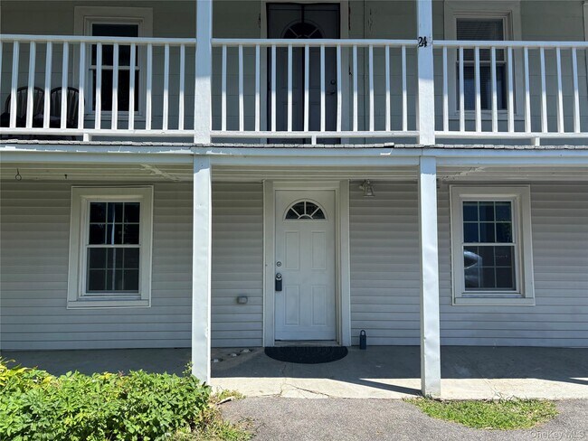 Building Photo - 245 Glenville Rd