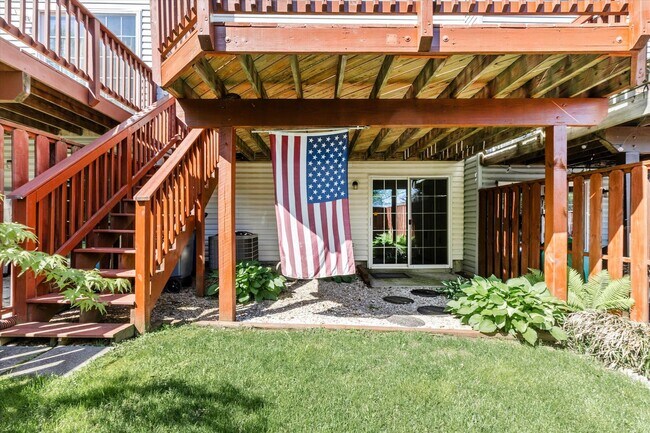 Building Photo - New Market West Rental