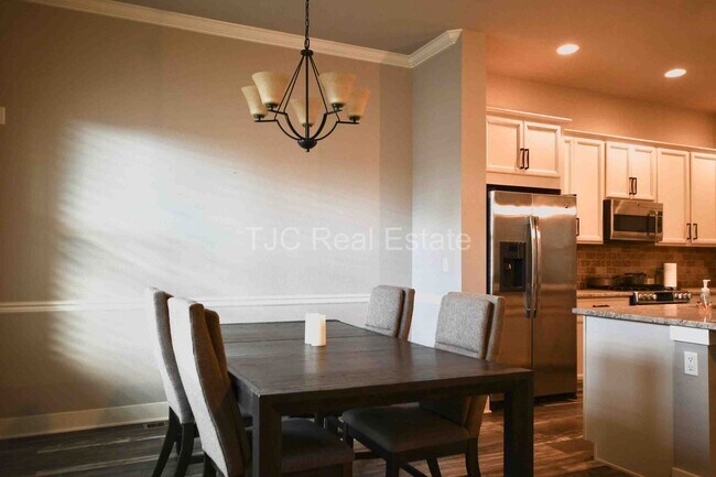 Building Photo - 5512 N Wabash St