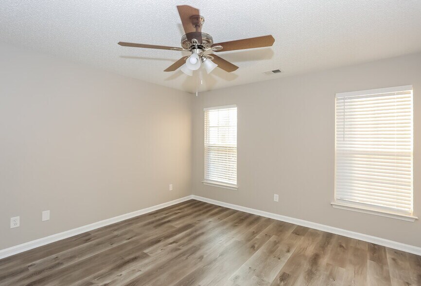 Building Photo - 11437 Silverfield Ln
